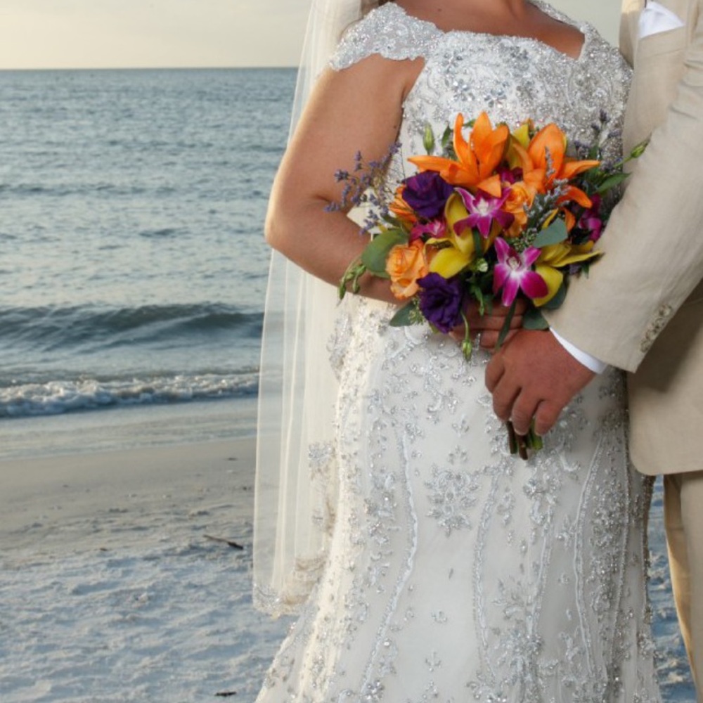 Ysa Makino Wedding Dress
